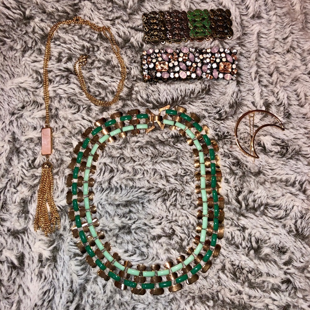 NECKLACE & BRACELET SALE! Bundles accepted!